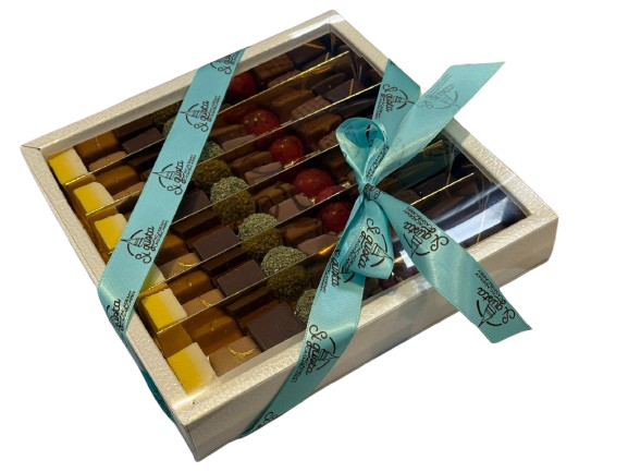 Confezioni praline e misto praline - scatola quadrata 25x25 da 700 gr